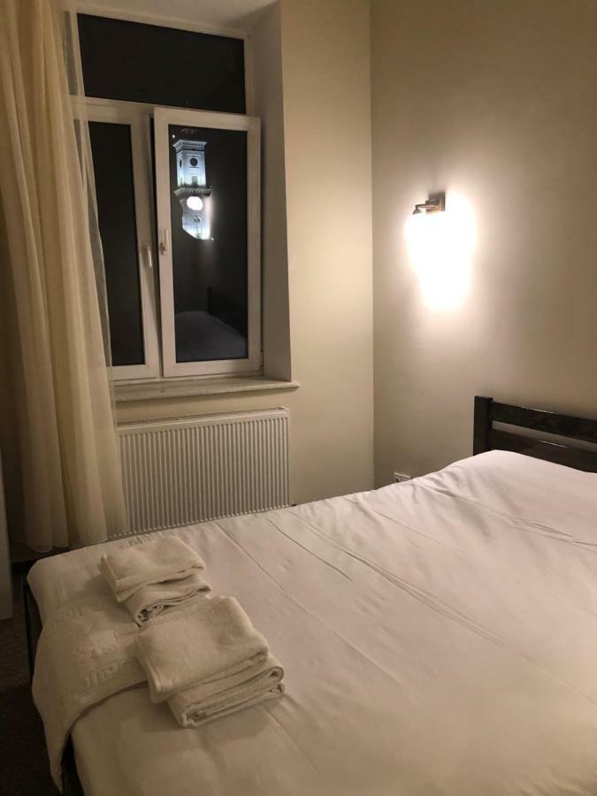 El Mundo Apartments Лвив Екстериор снимка