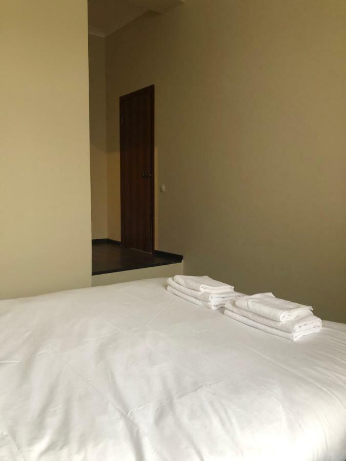 El Mundo Apartments Лвив Екстериор снимка