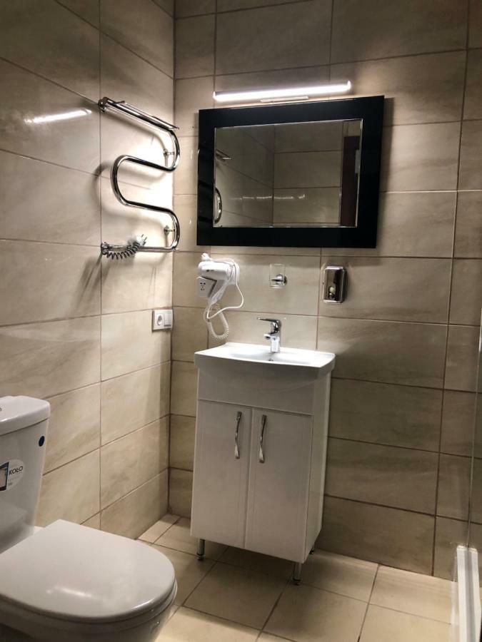 El Mundo Apartments Лвив Екстериор снимка