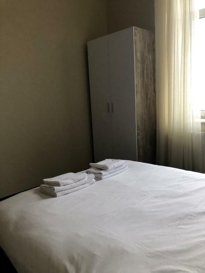 El Mundo Apartments Лвив Екстериор снимка